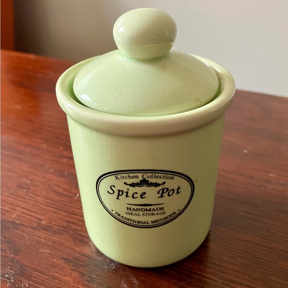 Green Spice Pot